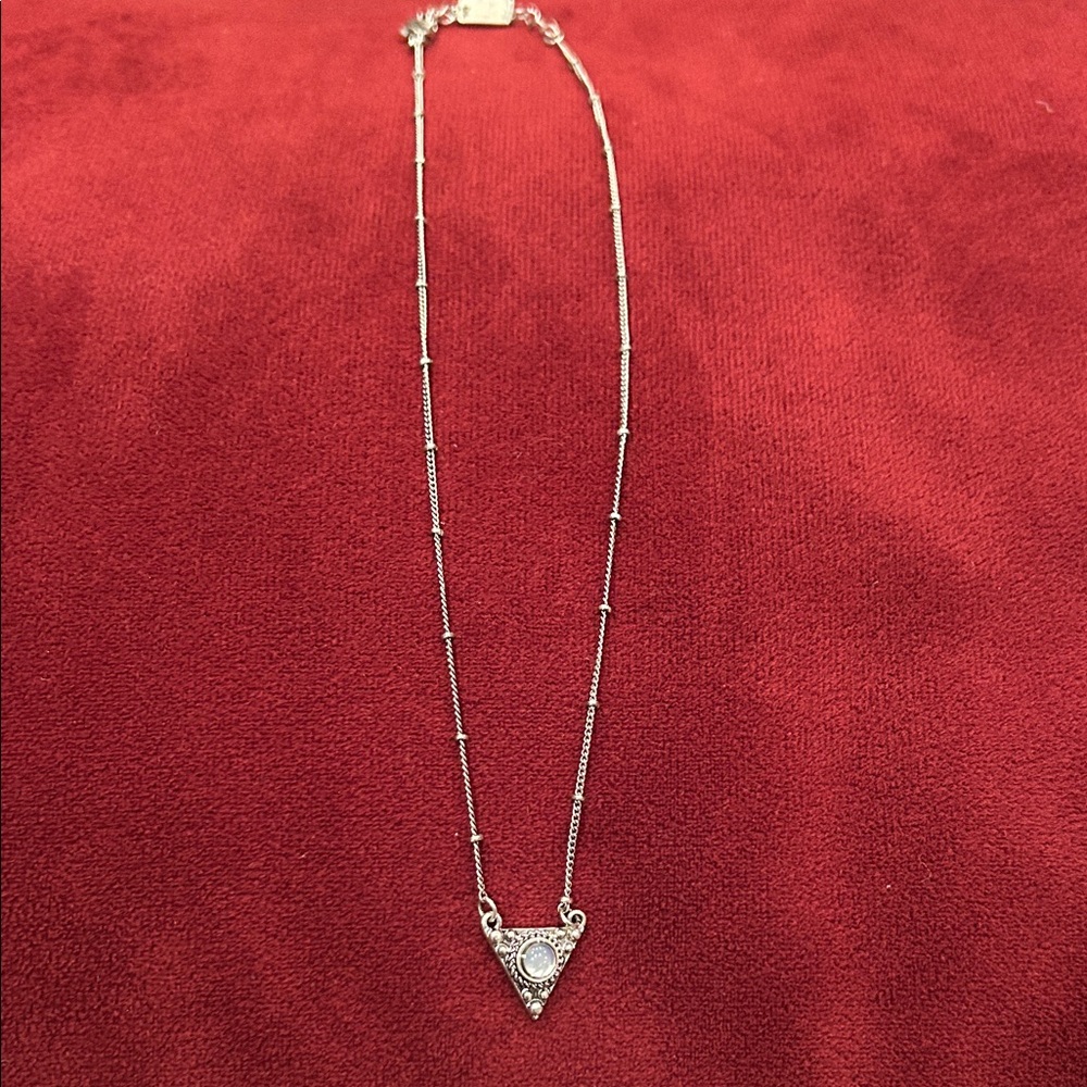 Elegant Silver Necklace with Triangle Pendant